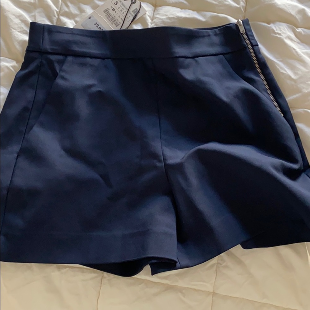 Shorts NWT